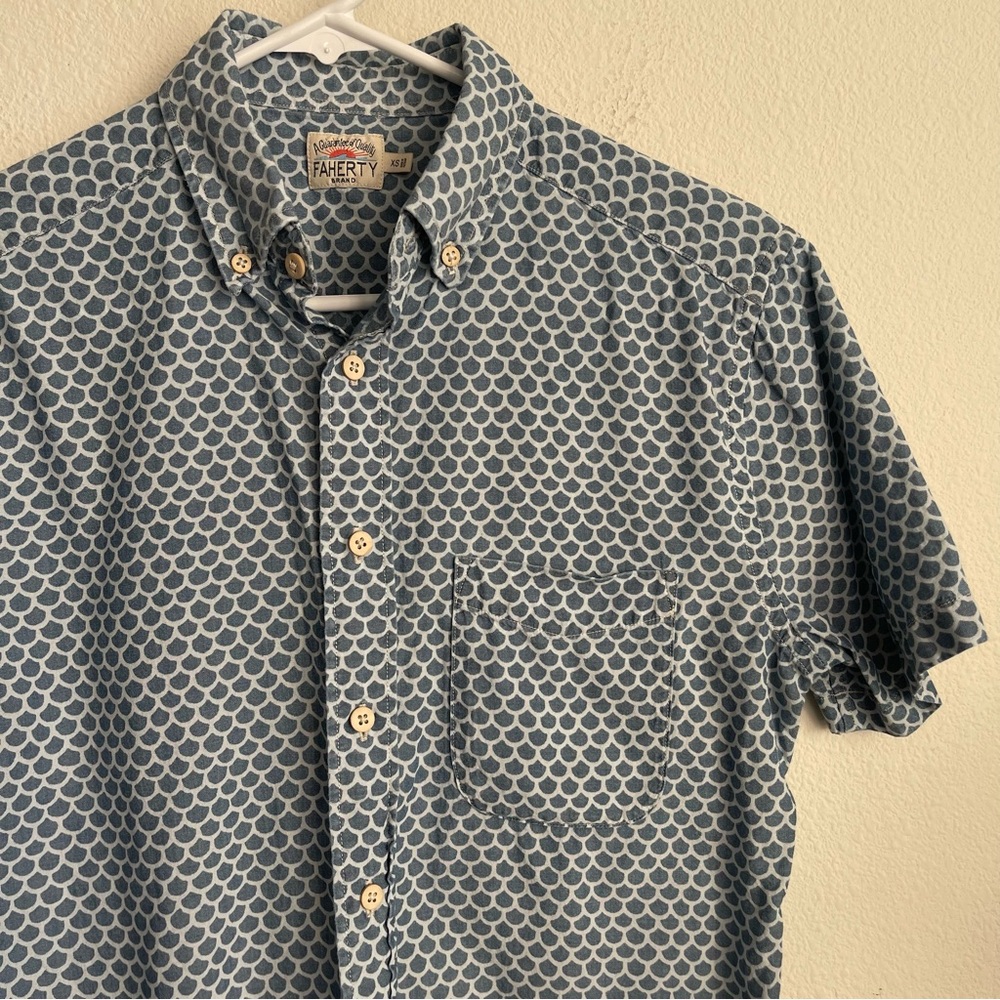 Faherty Scale Print Button Down Short Sleeve Shirt - image 1